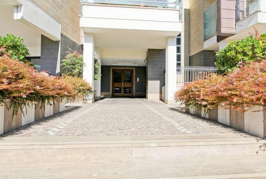Cozy Terrace Apt Close To Eataly And Metro Piramide Roma Esterno foto